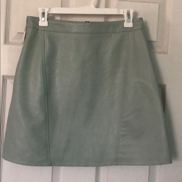 Zara light blue/gray leather mini skirt. NWT. - Picture 5 of 7